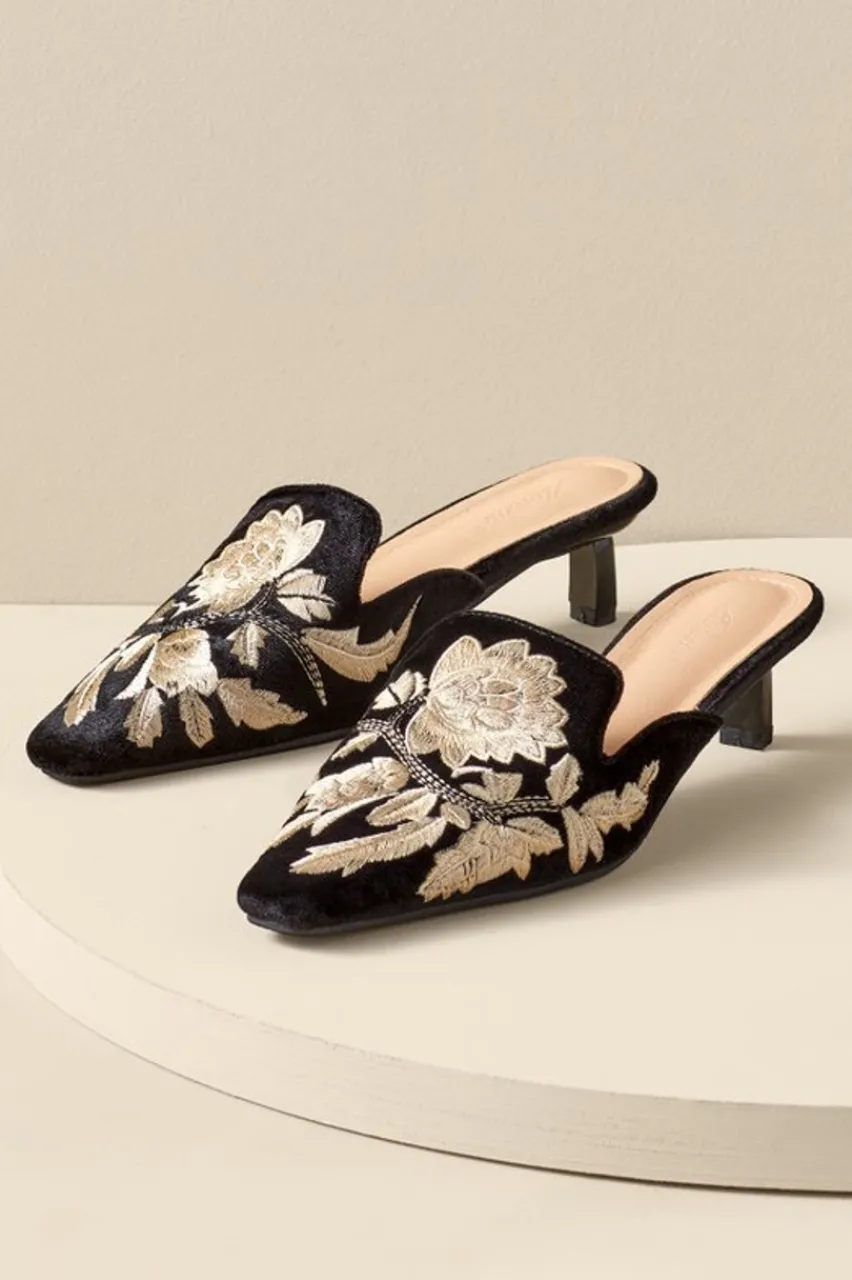 Soft Surroundings Carolina Embroidered Mule- Shoes