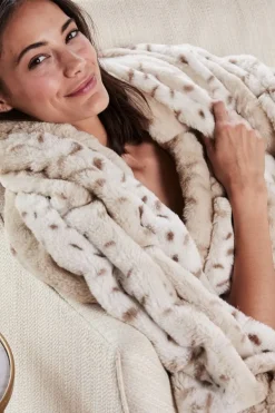 Soft Surroundings La Parisienne Faux Fur Throw- Bedding|Bedding Essentials