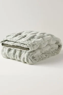 Soft Surroundings La Parisienne Faux Fur Throw- Bedding|Bedding Essentials