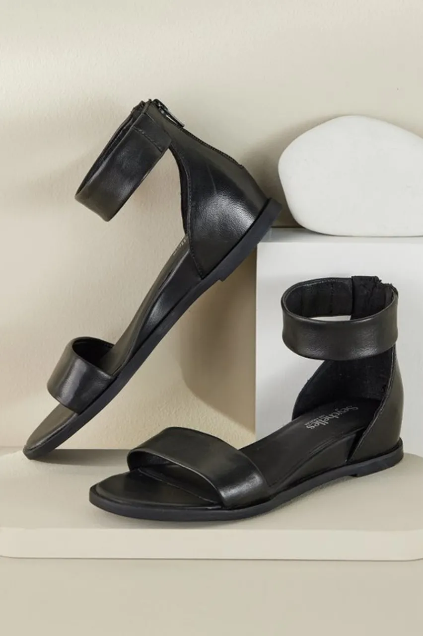 Soft Surroundings Seychelles Honeysuckle Sandal- Shoes